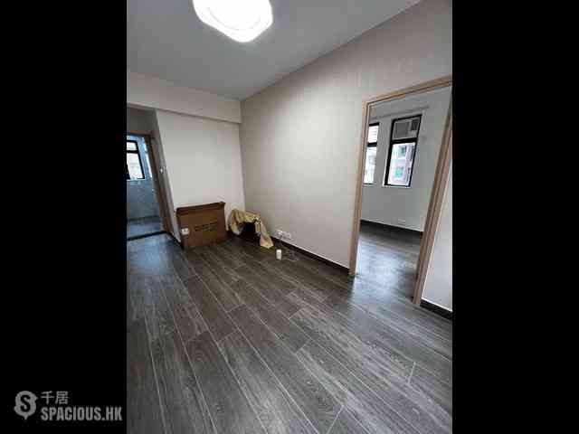 Mid Levels Central - Good View Court 02