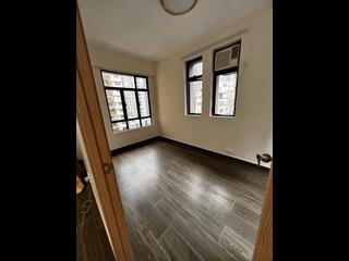 Mid Levels Central - Good View Court 06