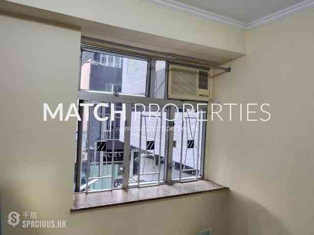 Soho - Ying Pont Building 02
