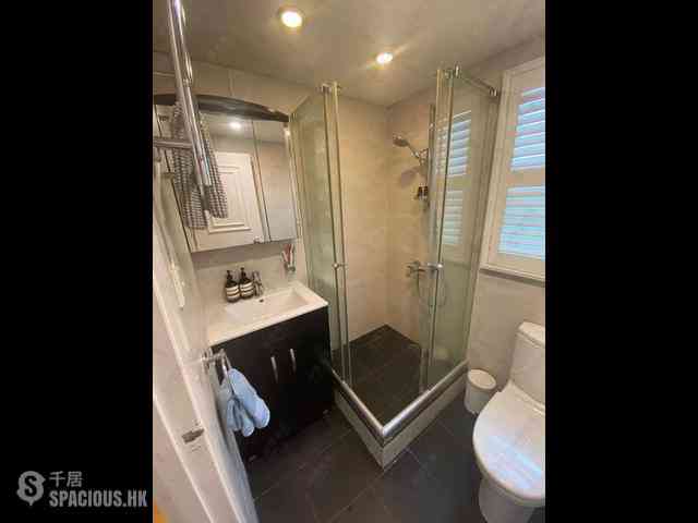 Mid Levels Central - Goldwin Heights 04