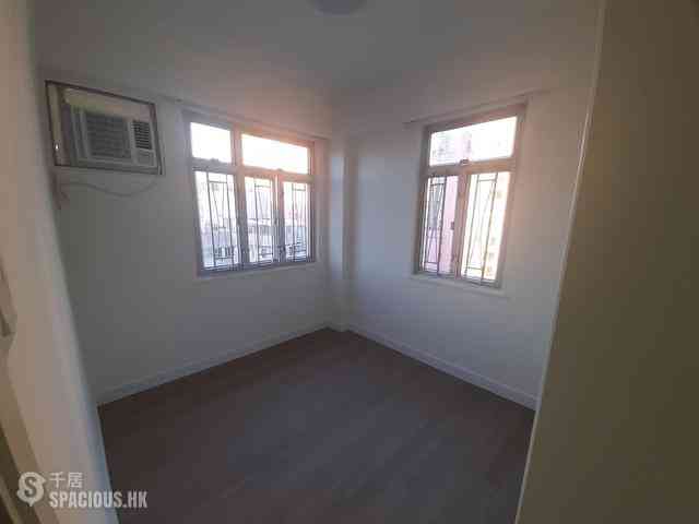 Sai Ying Pun - Golden Phoenix Court 03