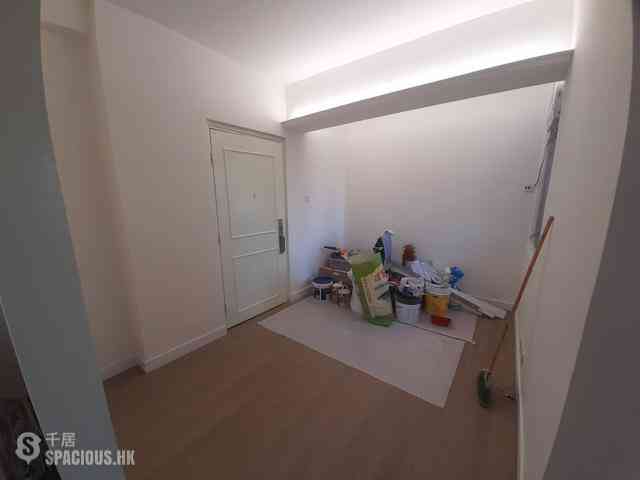 Sai Ying Pun - Golden Phoenix Court 08