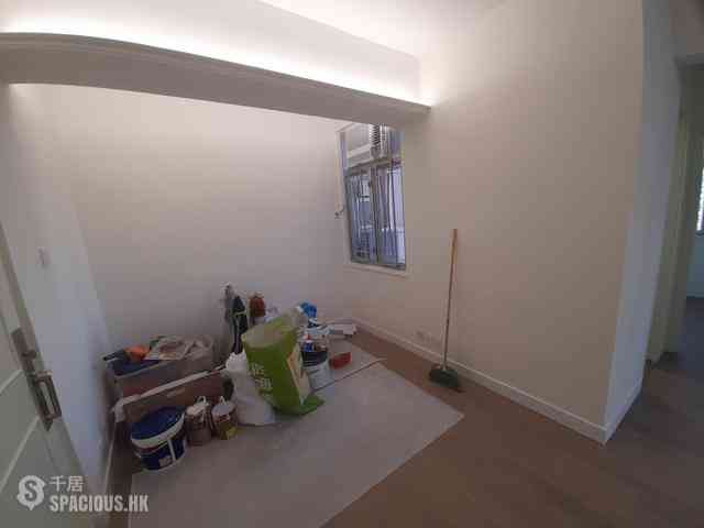 Sai Ying Pun - Golden Phoenix Court 10