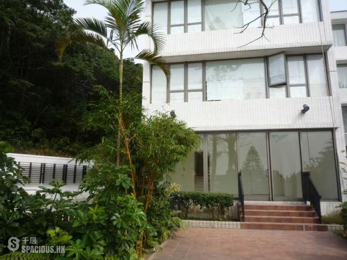 The Peak - Mount Austin Estate 01