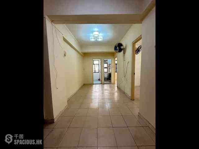 Luen Wo Hui - Luen Wong Building (House) 02