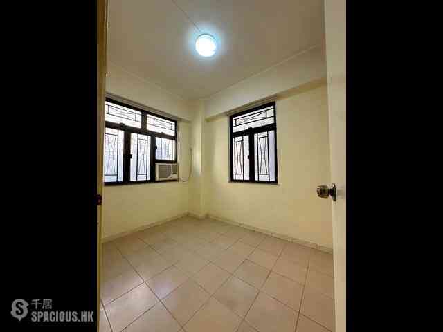 Luen Wo Hui - Luen Wong Building (House) 06