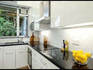 Mid Levels Central - Happy Mansion 11
