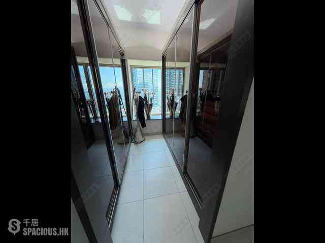 West Kowloon - Sorrento 06