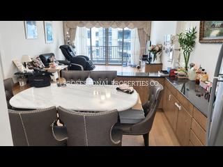 Mid Levels West - Elegant Garden 02