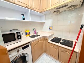 Causeway Bay - Lai Yuen Apartments 10