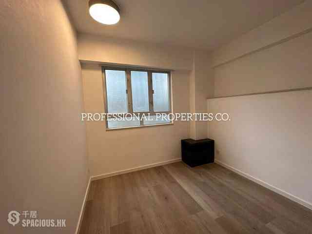 Sai Ying Pun - 1C, High Street 08