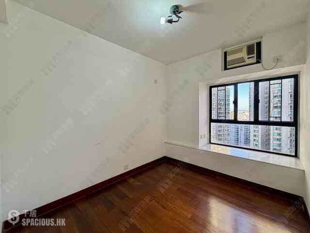 Mid Levels Central - Blessings Garden 22