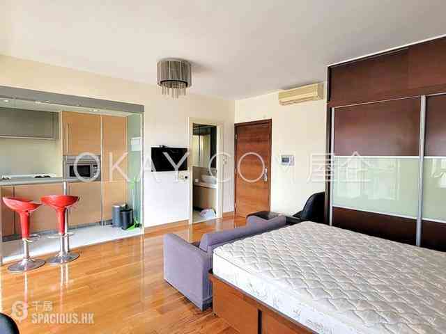 Soho - Centrestage 04