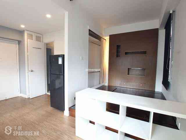 Wan Chai - Vincent Mansion 03