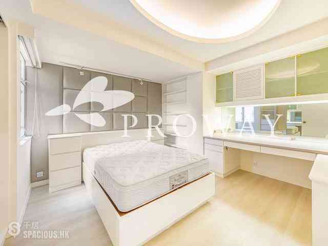Mid Levels West - Realty Gardens Vienna Court (Block 5) 05