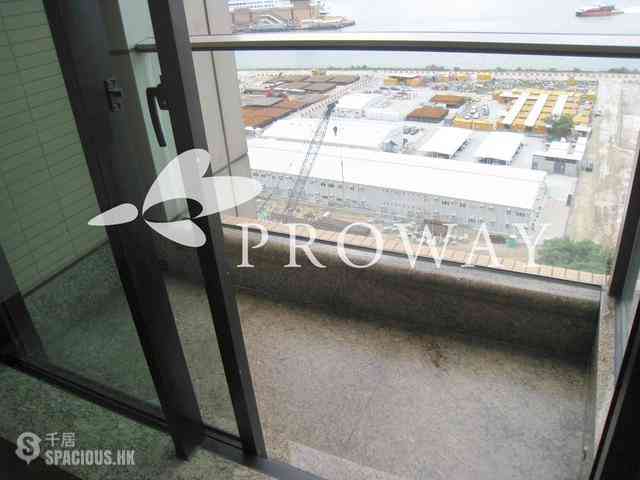 West Kowloon - The Arch 02