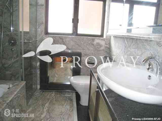 West Kowloon - The Arch 06