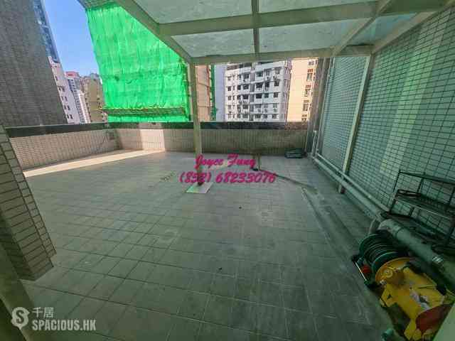 Soho - Centrestage 01