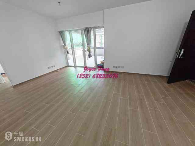 Soho - Centrestage 05
