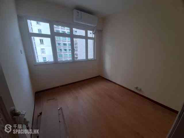 Mid Levels Central - Carlos Court 03