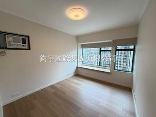 Mid Levels Central - Robinson Place Block 1 09