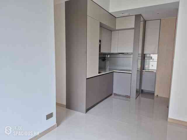 Sai Ying Pun - Upper Manor 10