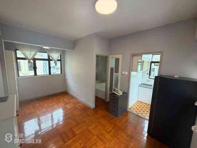 Poho - 176-178, Hollywood Road 02