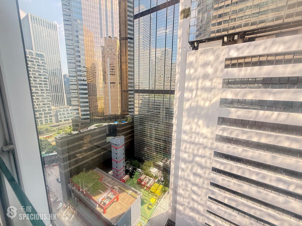 Wan Chai - Convention Plaza Apartments 01