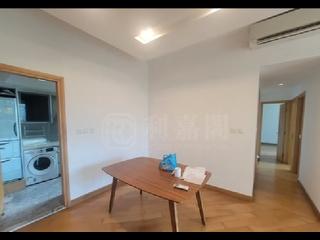 Tai Kok Tsui - Harbour Green Tower 1 04