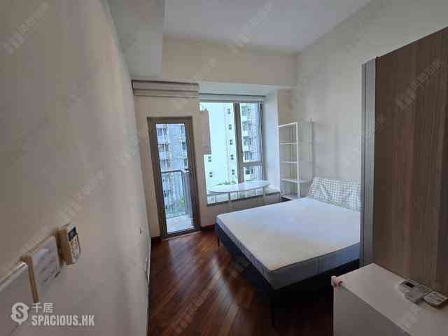 Wan Chai - The Avenue Phase 2 Block 2 05