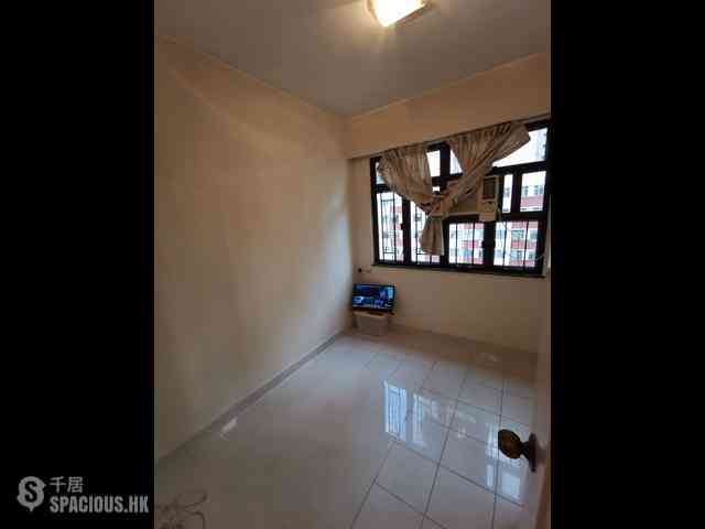 Kennedy Town - Lungga Mansion 03