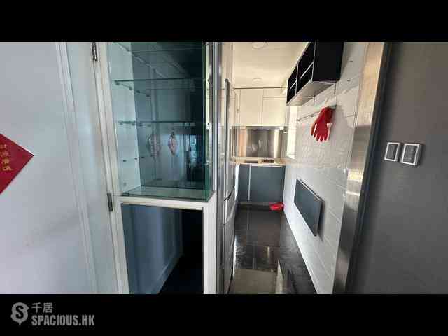 Kennedy Town - The Merton 07