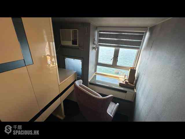 Kennedy Town - The Merton 12