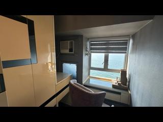 Kennedy Town - The Merton 13