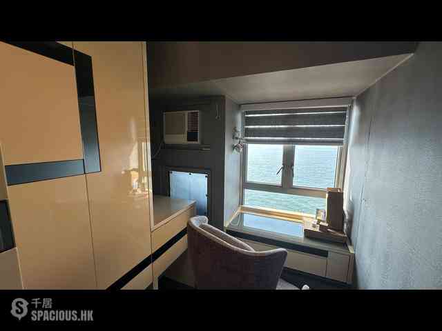 Kennedy Town - The Merton 13