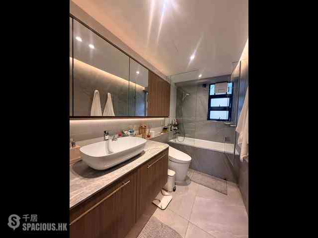 Mid Levels West - Dragonview Court 06