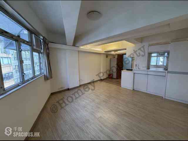 Soho - 68-70A, Hollywood Road 04