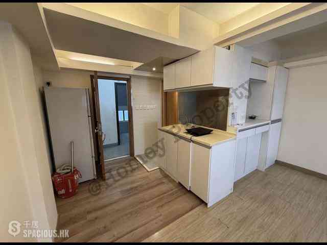 Soho - 68-70A, Hollywood Road 06
