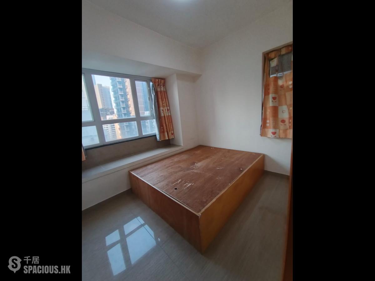 Wan Chai - Silvervale Mansion 01