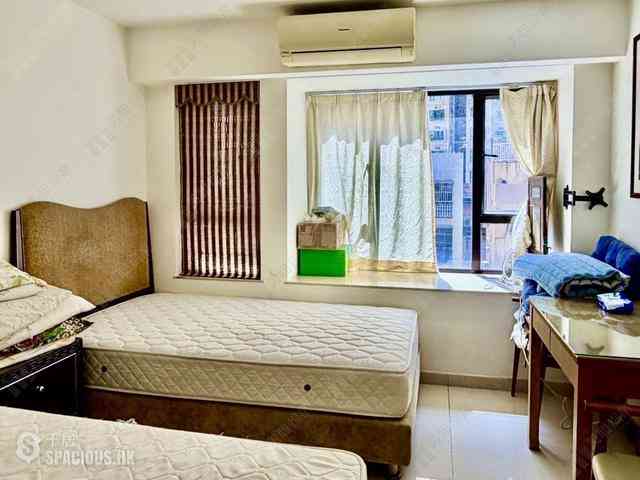 Sai Ying Pun - Ning Yeung Terrace Block A 05