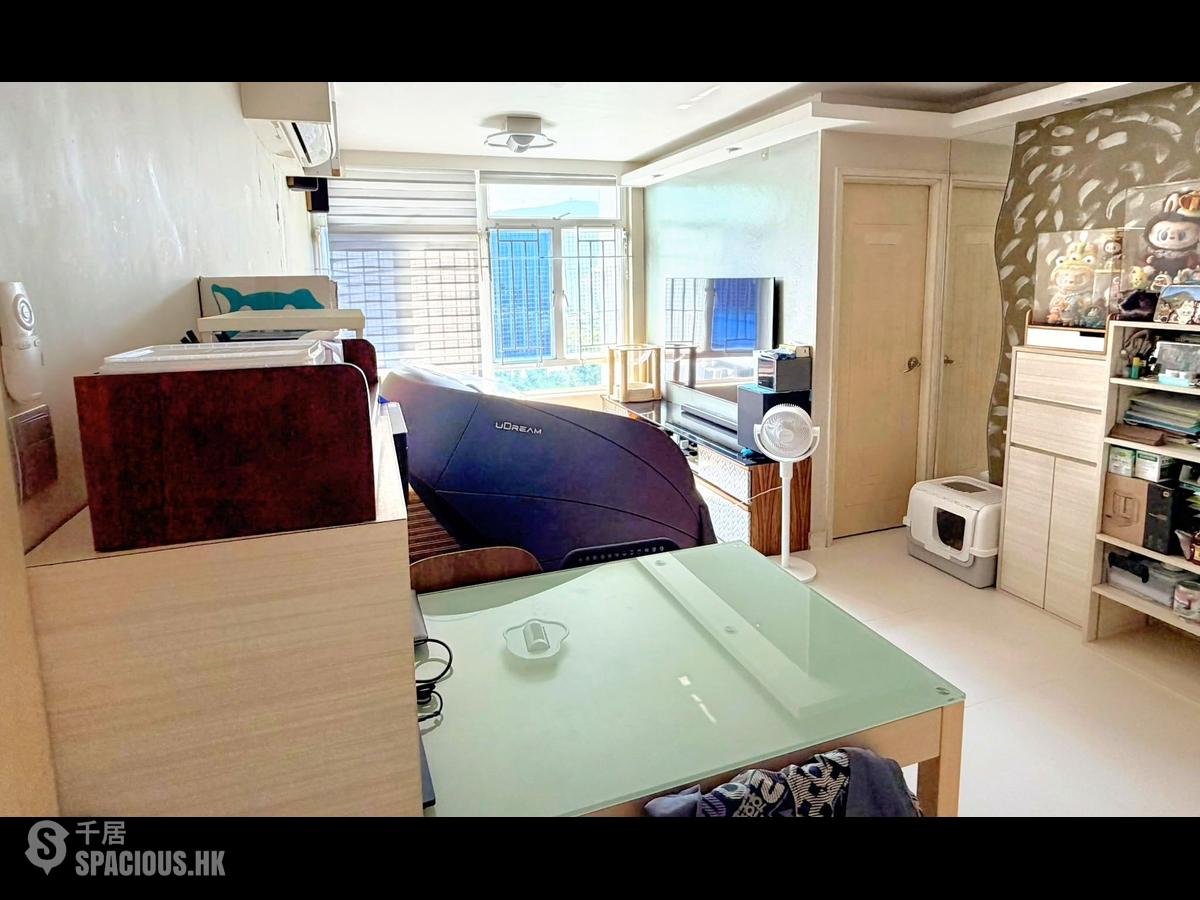 Sai Wan Ho - Tung Hei Court Yat Hei House (Block B) 01