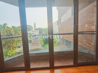 Shouson Hill - Henredon Court 03