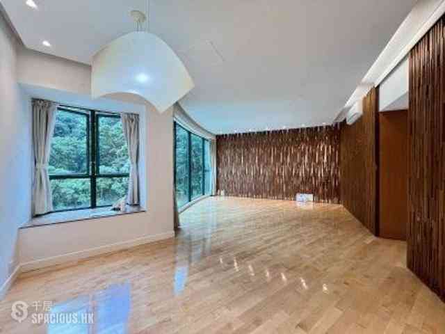 Mid Levels Central - Hillsborough Court 01