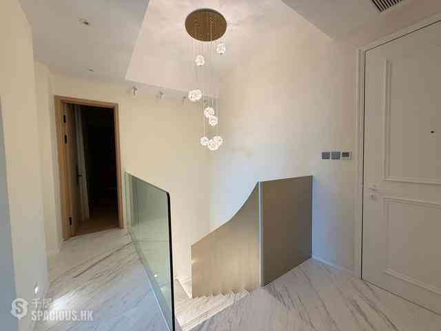 Sai Ying Pun - The Summa Block 1 05