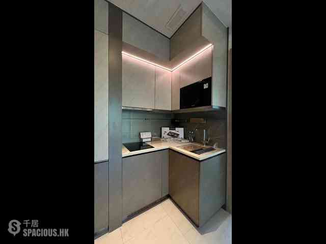 Sai Ying Pun - Upper Manor 16
