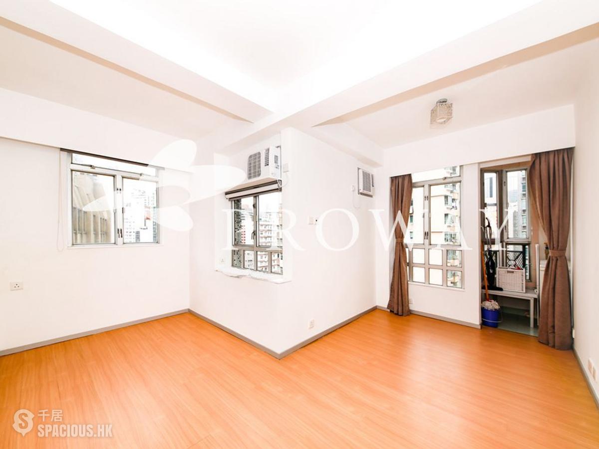 Wan Chai - Yan King Court 01