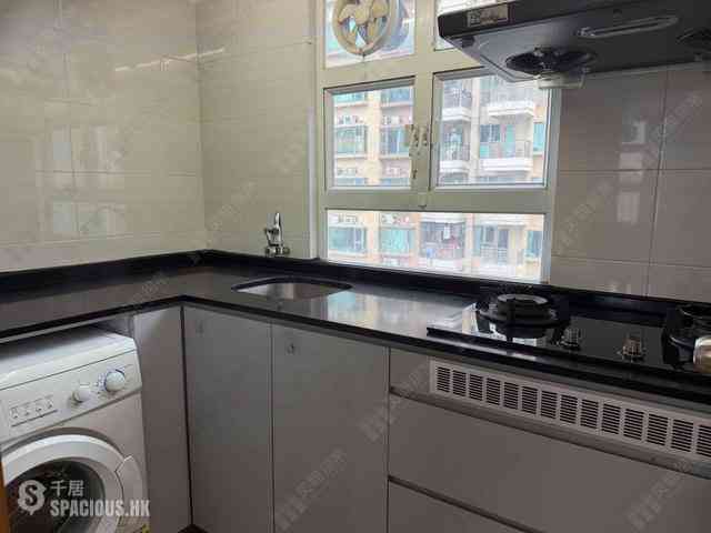 Wan Chai - Silvervale Mansion 03