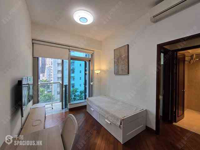 Wan Chai - The Avenue Phase 2 Block 2 01