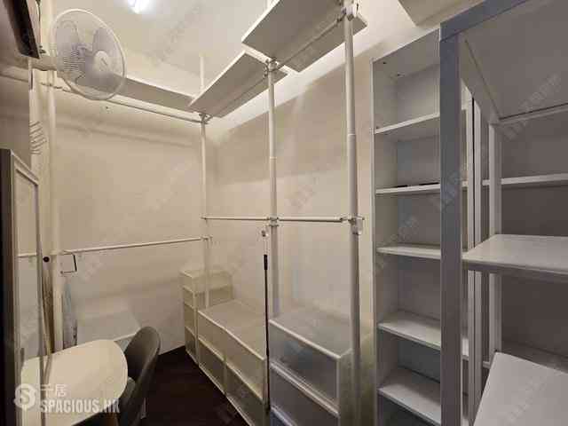 Wan Chai - The Avenue Phase 2 Block 2 04