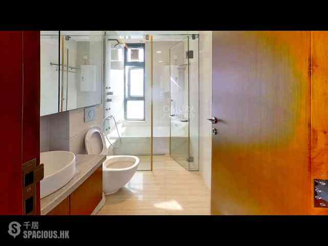 Kowloon Tong - The Ultimate 19